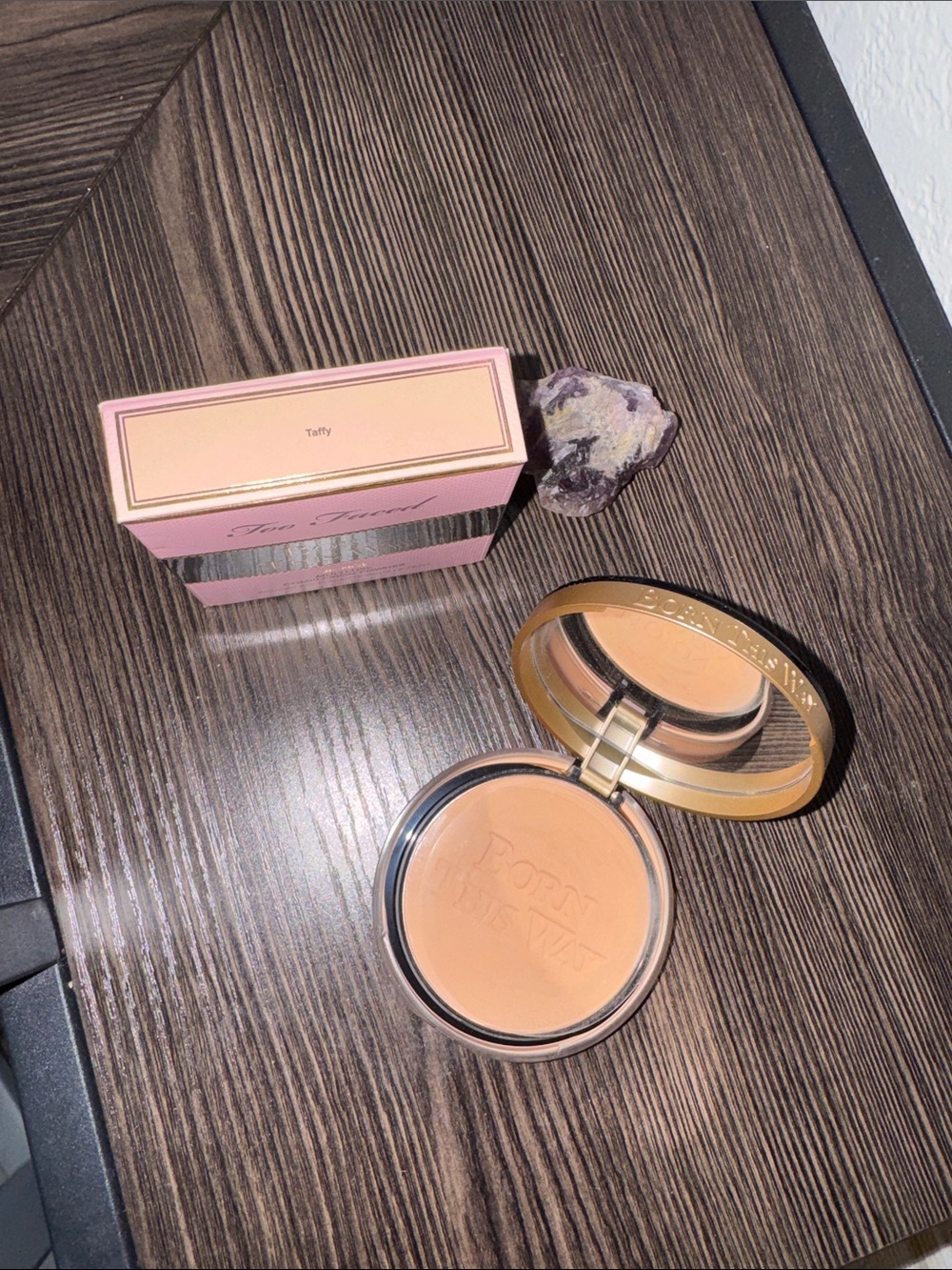 Too Faced Pressed Setting Powder - “Taffy”